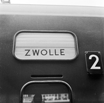 151863 Afbeelding van een koersrol in het electrische treinstel nr. 501 (mat. 1964, plan TT Treinstel Toekomst ) van de ...